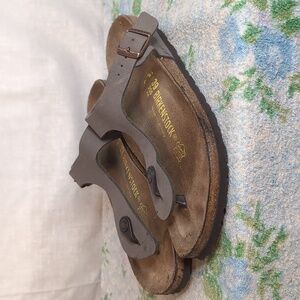 Birkenstock Gizeh Birko-Flor taupe leather sandals women's 8